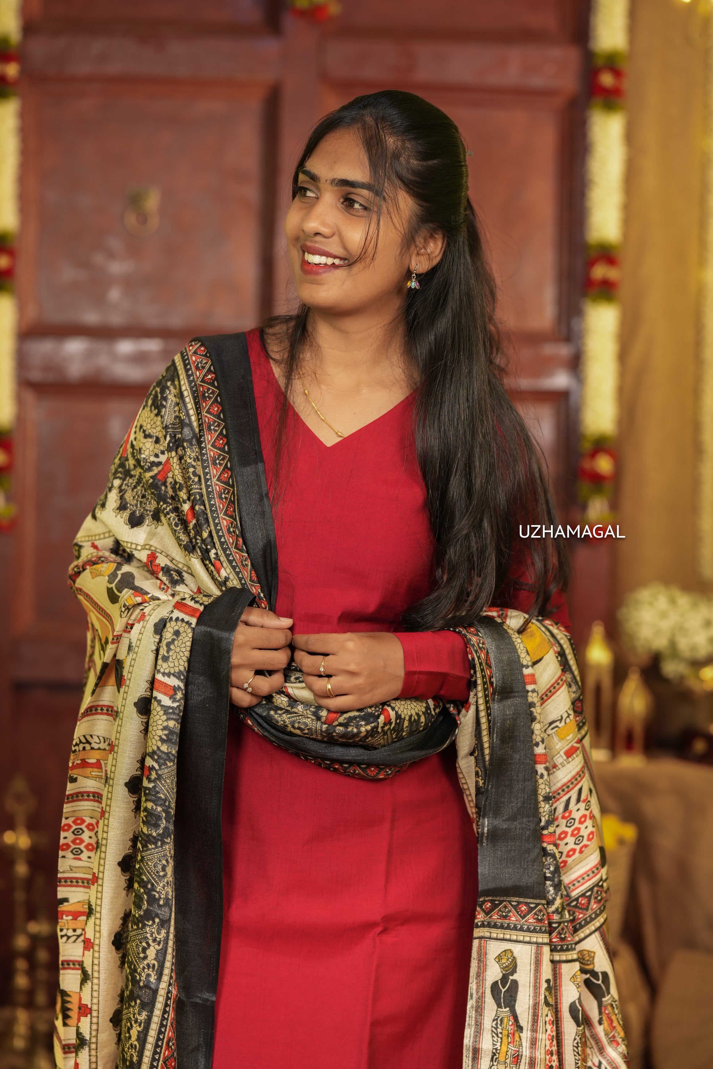 Aavani sivapu - image 4